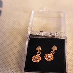 Landstroms 10k Black Hills Gold Rose Earrings